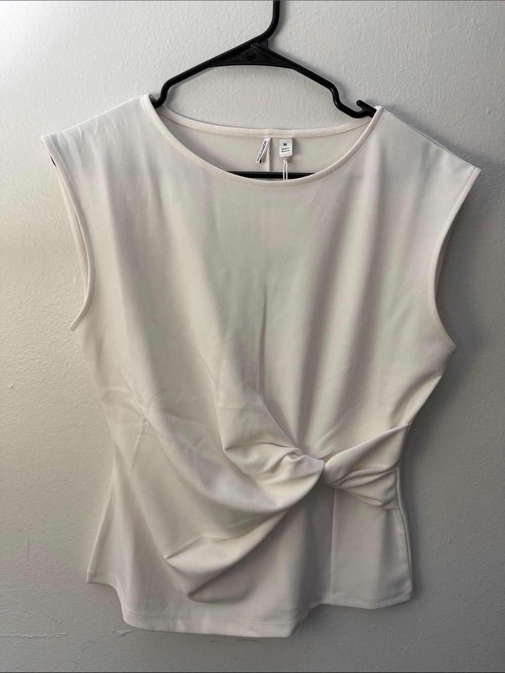 Brand new Nordstrom Women’s Side Twist Crewneck T-Shirt